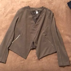 H&M Jackets & Coats - H&M Divided sz12 Blazer w/zip pockets H&M Jackets & Coats - H&M Divided sz12 Blazer w/zip pockets